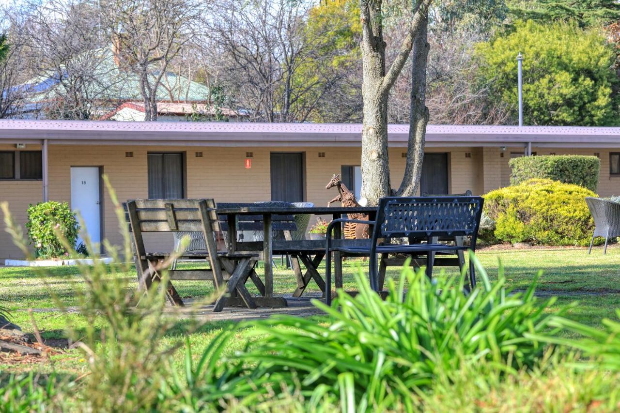 Hamilton Hume Motor Inn Yass Esterno foto
