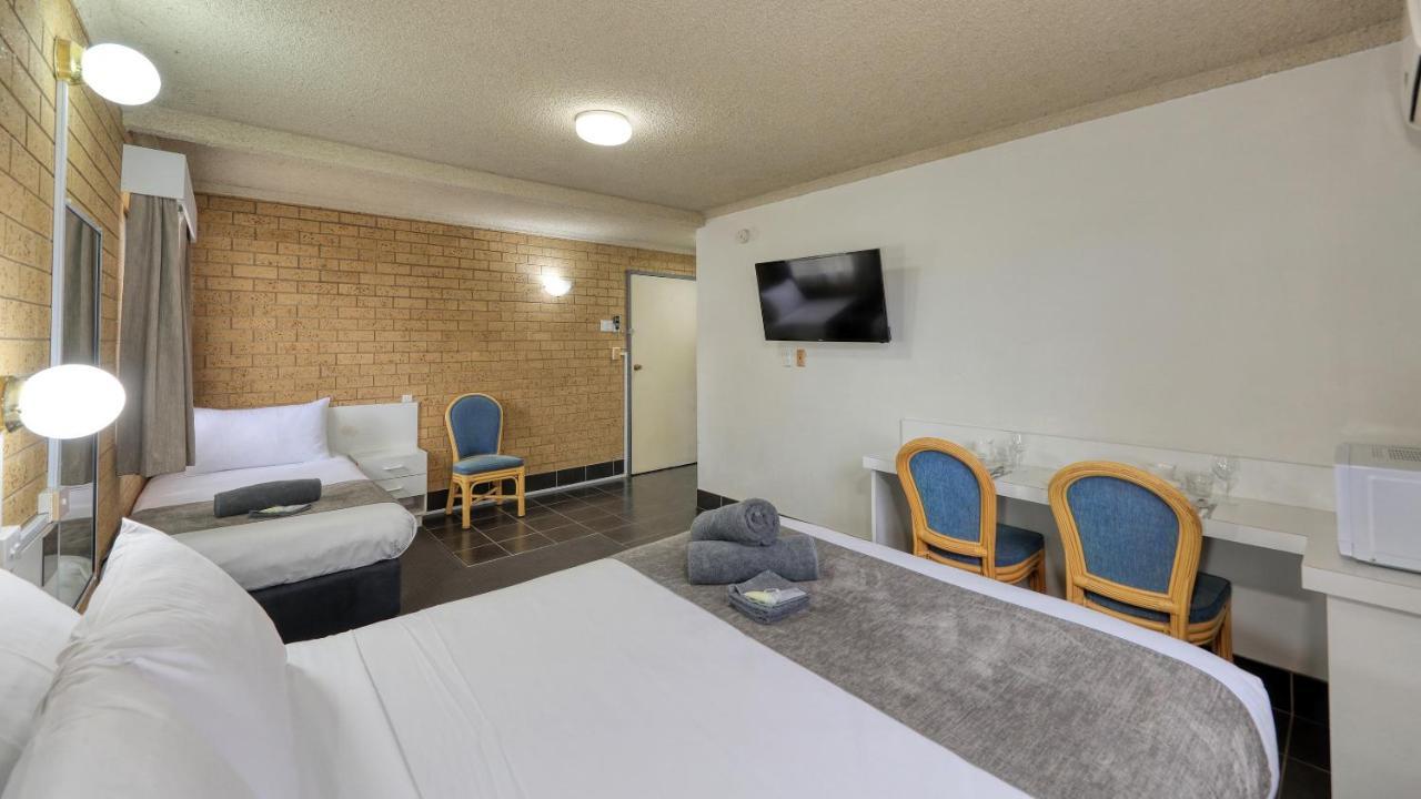 Hamilton Hume Motor Inn Yass Esterno foto