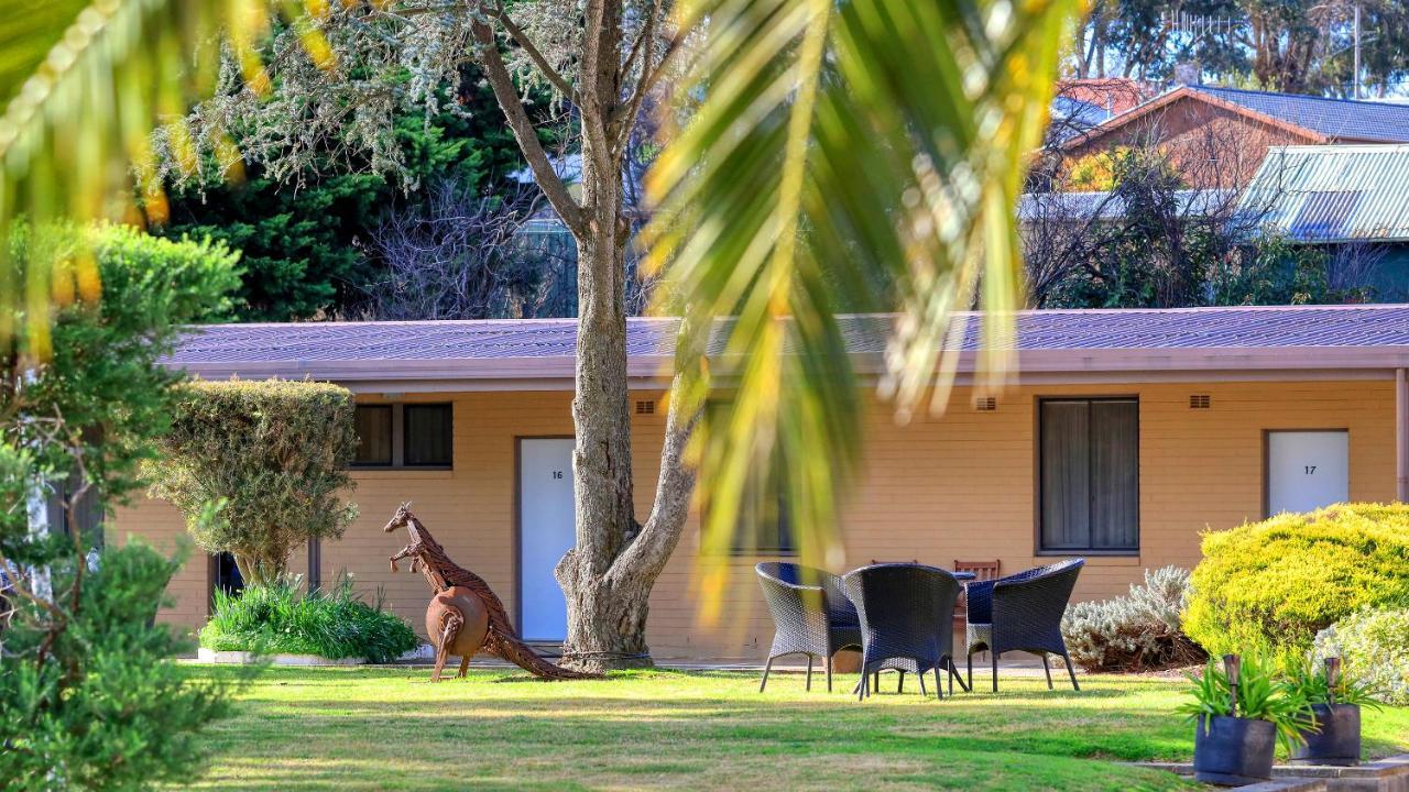 Hamilton Hume Motor Inn Yass Esterno foto