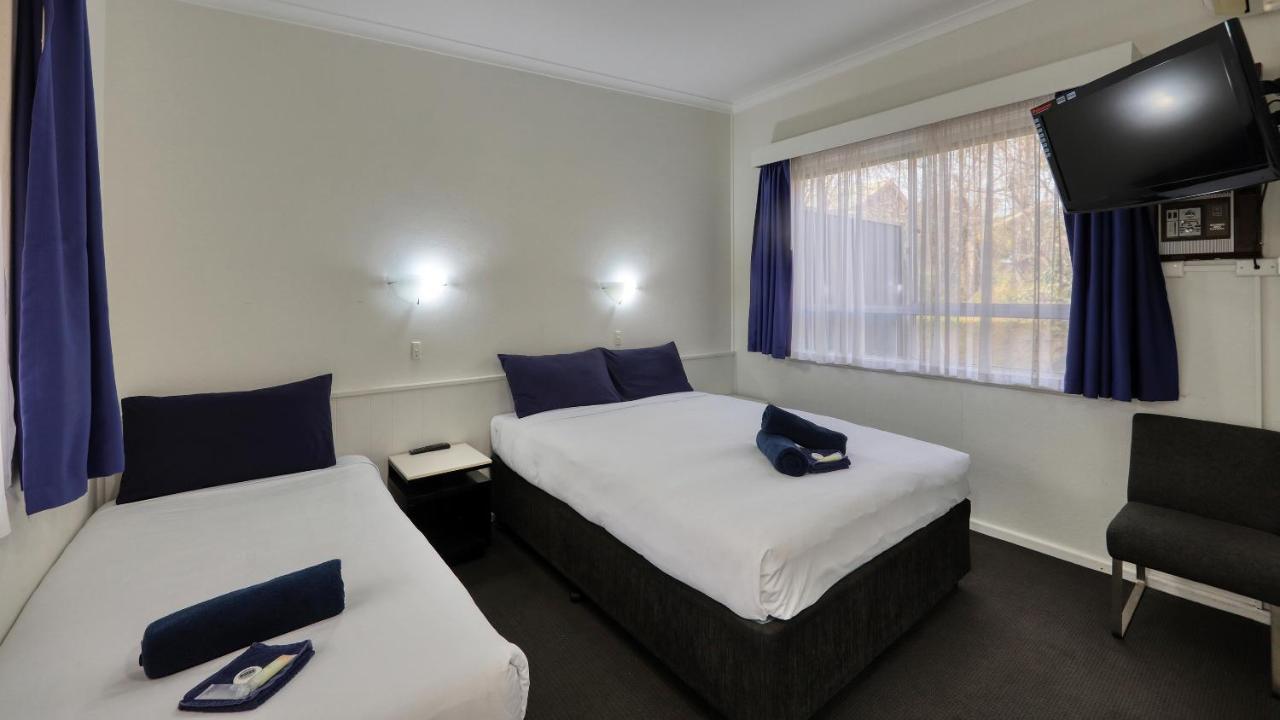 Hamilton Hume Motor Inn Yass Esterno foto