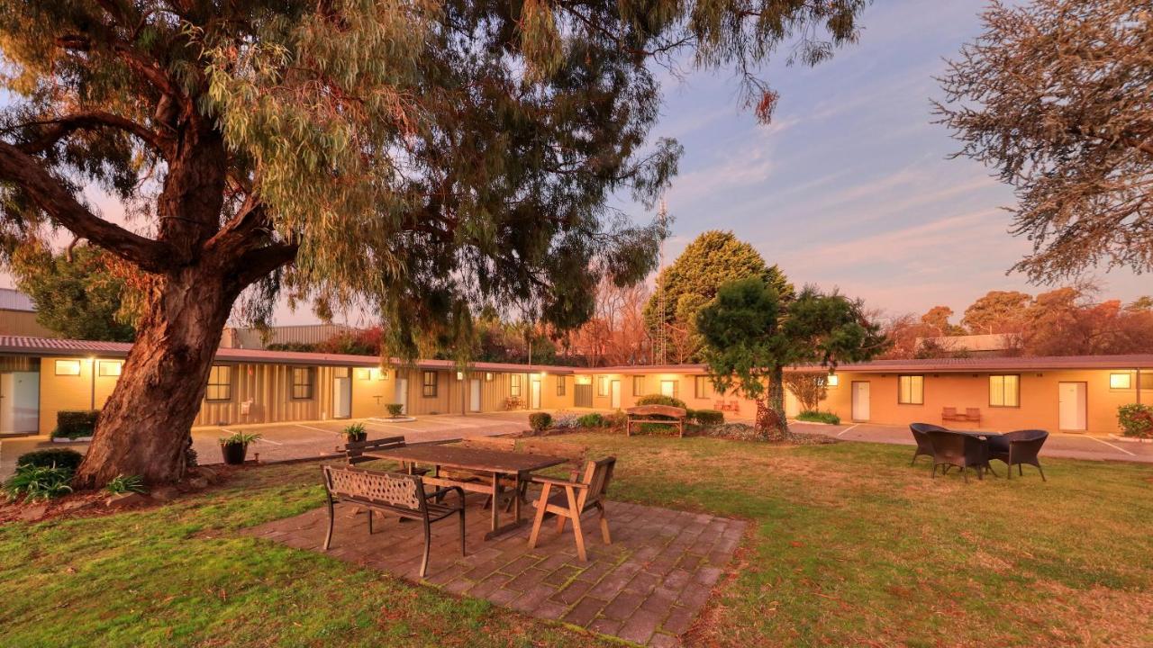 Hamilton Hume Motor Inn Yass Esterno foto
